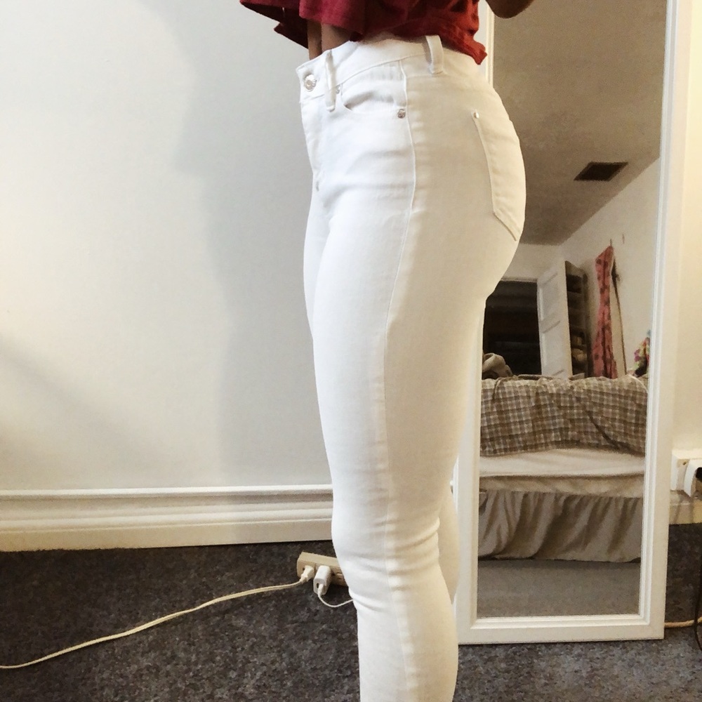 fitted white jeans